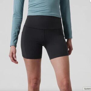 Athleta Salutation Stash 5” Biker Shorts Size S Small Color Velvet